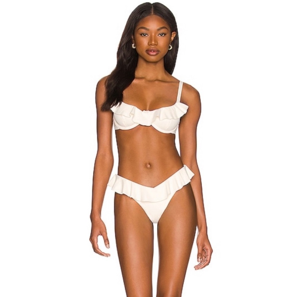 Ruffle Delilah bikini top & bottom in off white size small